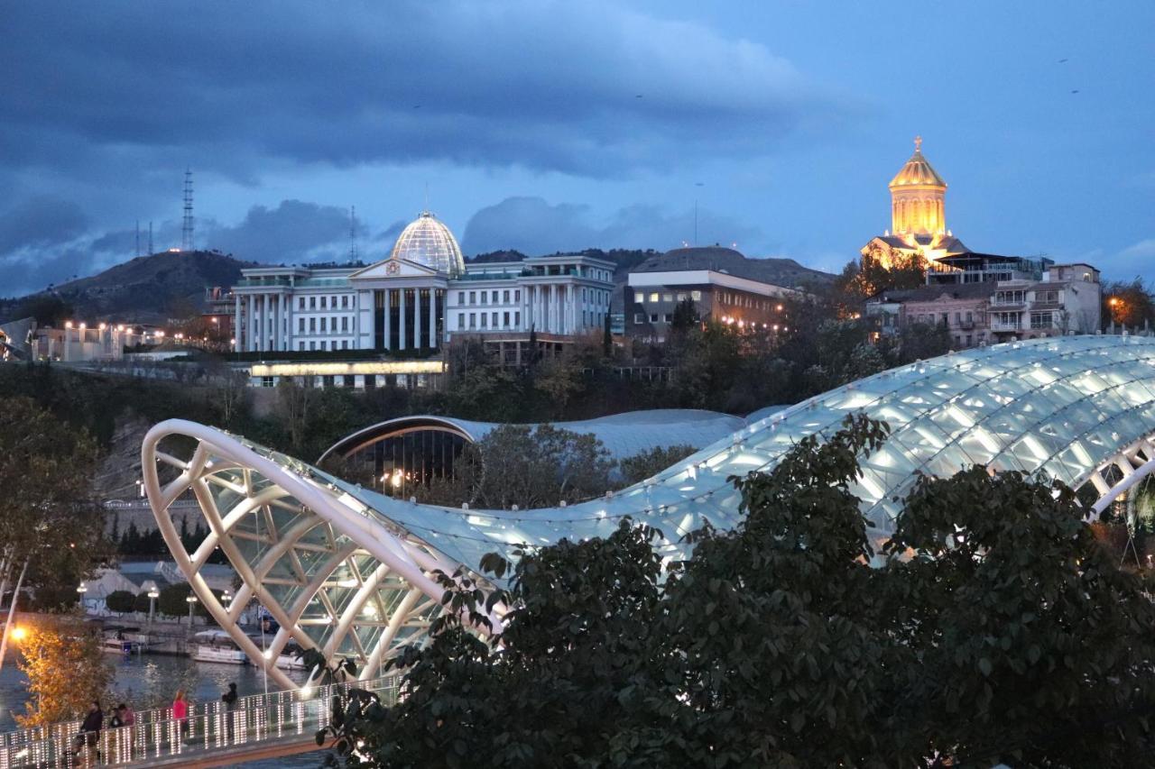 Aivani 8 Tbilisi Esterno foto